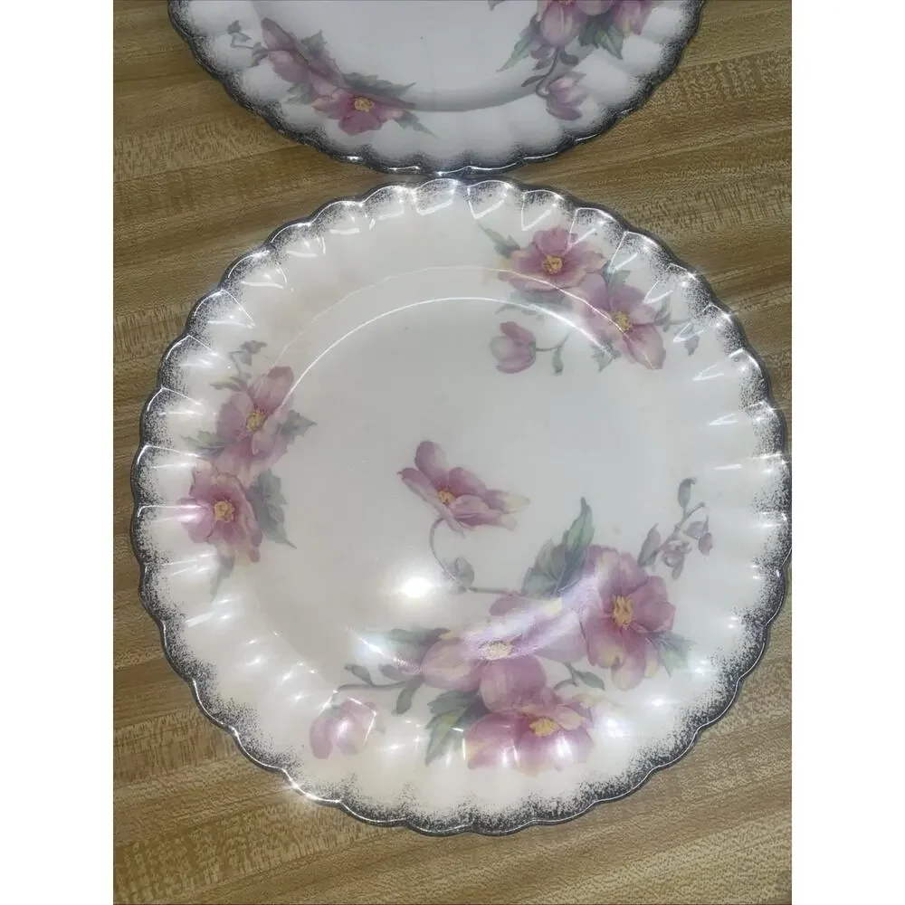 Set Of 2 9.25” Dinner Plates Ivory Porcelain By Sebring “Primrose” 22K Gold Trim